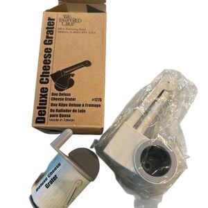 The Pampered Chef Deluxe Cheese Grater 1275